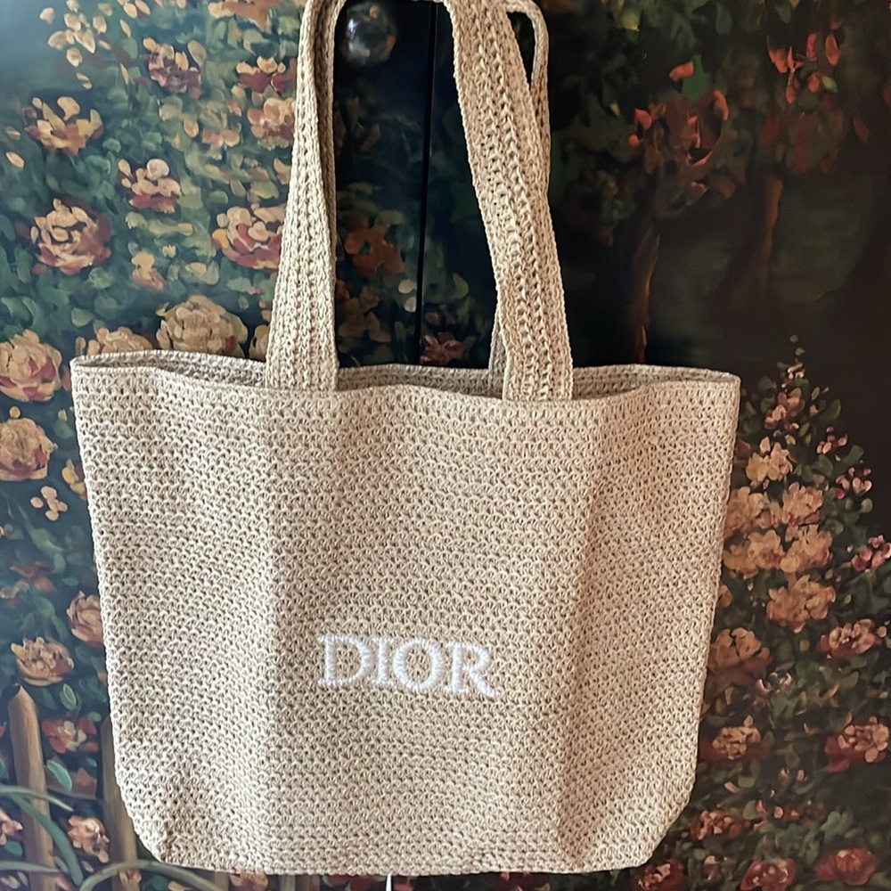 Christian Dior Large Straw/ Raffia Tote Bag GWP / VIP New. - Picture 4 of 10